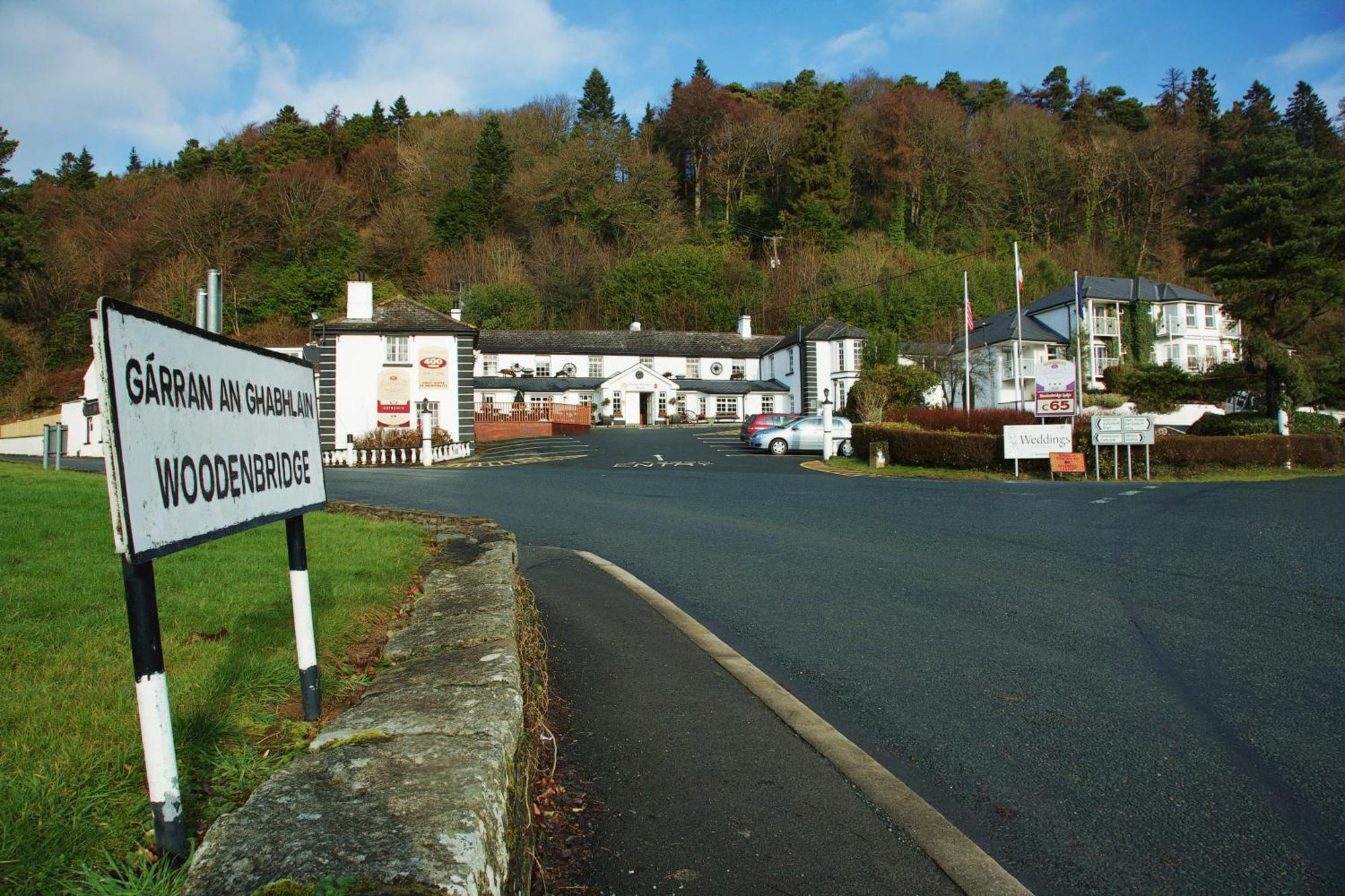 Woodenbridge Hotel Exterior foto